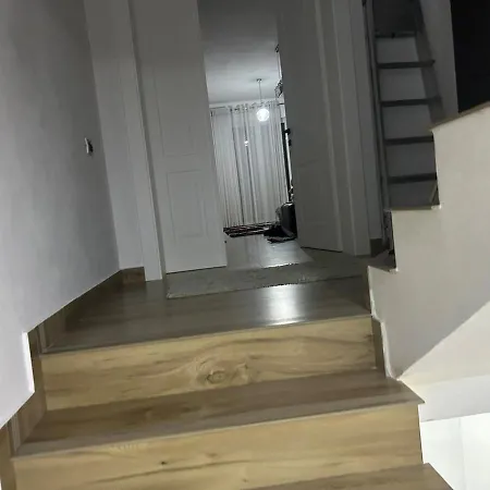 Nona Lelas House Apartamento Tirana