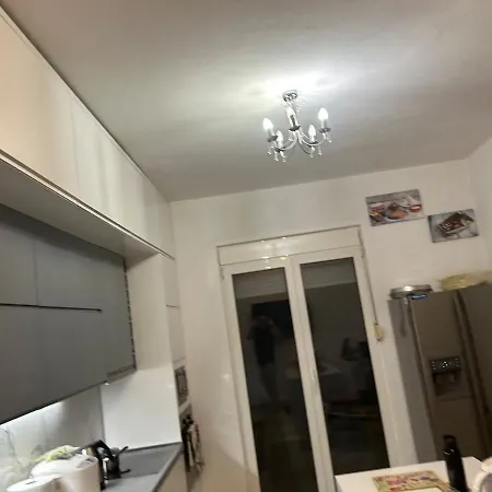 Nona Lelas House * Tirana